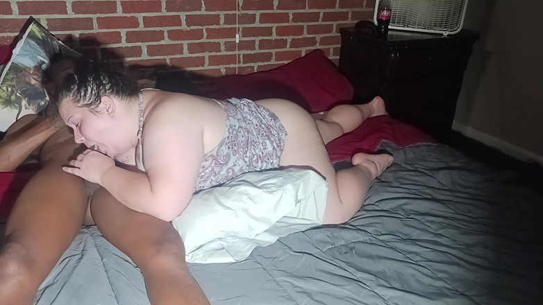 Sloppylynn: Deepthroat scopata in faccia tutto in giù ottiene ragazza