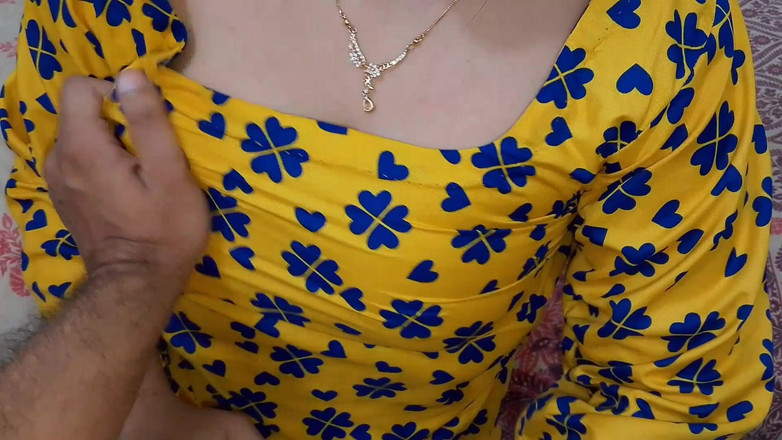 QueenbeautyQB: Indická krásná manželka podváděla manžela a užívala si sexu se...