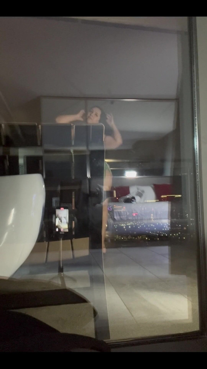 Amanda Thickk: BTS -video av en ny fotografering