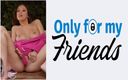 Only for my Friends: Cassia Riley的色情片选角一个18岁的纹身荡妇喜欢在她的阴户里插成人玩具