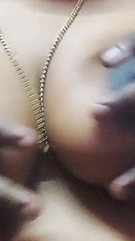 Sexy desi indická nevlastní máma prsa