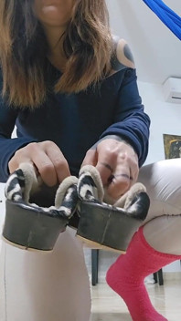 Pantofle Modeling a Masturbace, Španělské Pantofle