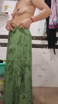 Priya bhabi trevlig kroppsshow