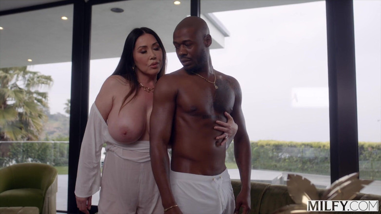 Milfy: Milfy rica dona de casa Kianna adora cavalgar o bbc...