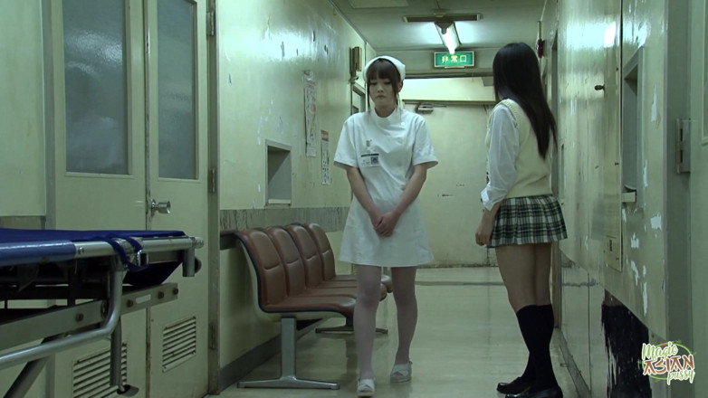 Magic Asian Pussy: Deze twee nunchucks zaten helemaal over hem heen, boxershorts zaten...