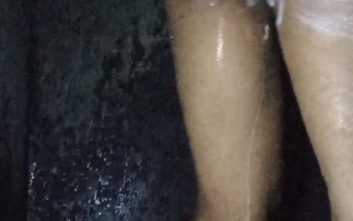 Yoursangma: Принимая ванну с мастурбацией в ванной