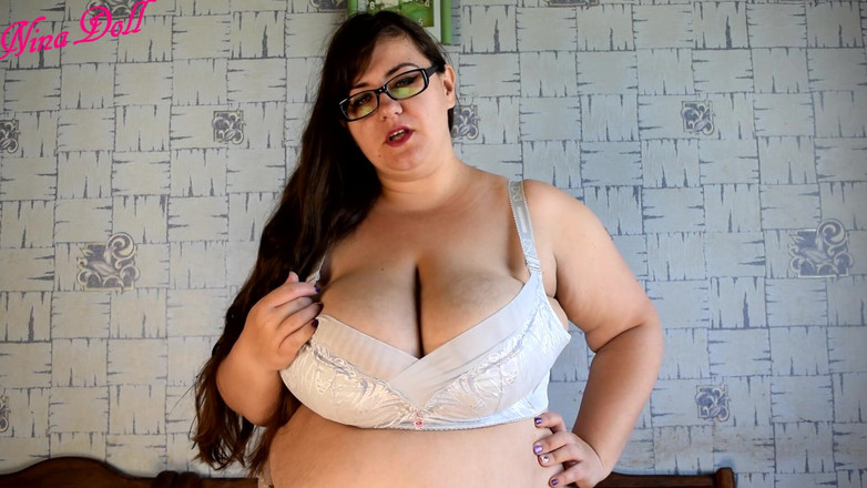 Nina Doll: Мачуха потрібна тобі, мій чувак, прямо в цьому декольте