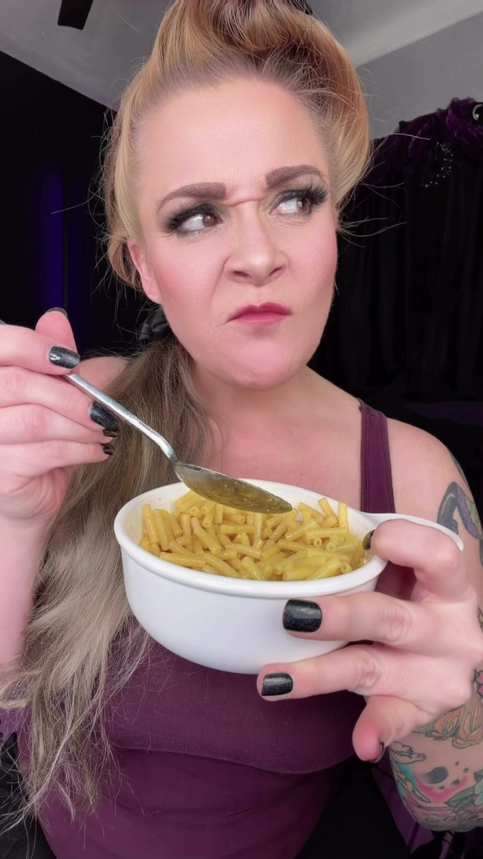 Miss Whitney Morgan: Pozdní noc foodie fetiš pátek