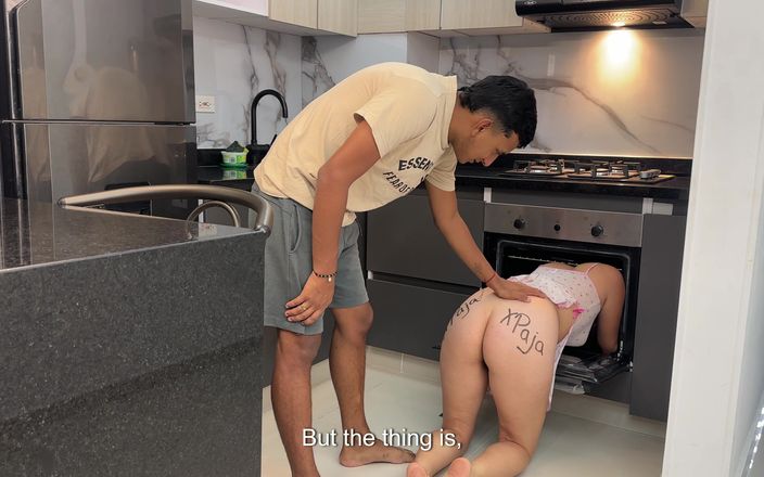 LILY_PUP: Sexi Pelirroja Hermanastra Se Atora En El Horno, Me Pide...
