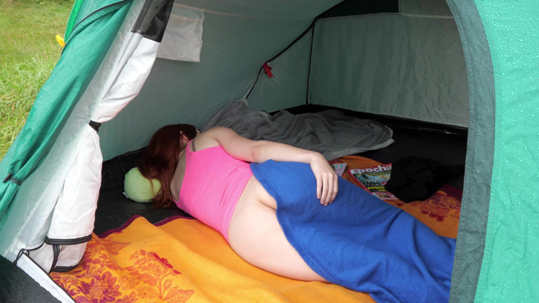 Peaches and Bananas: Sweet nudist ginger in the tent