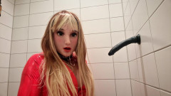 Hooded June: Практика глубокой глотки