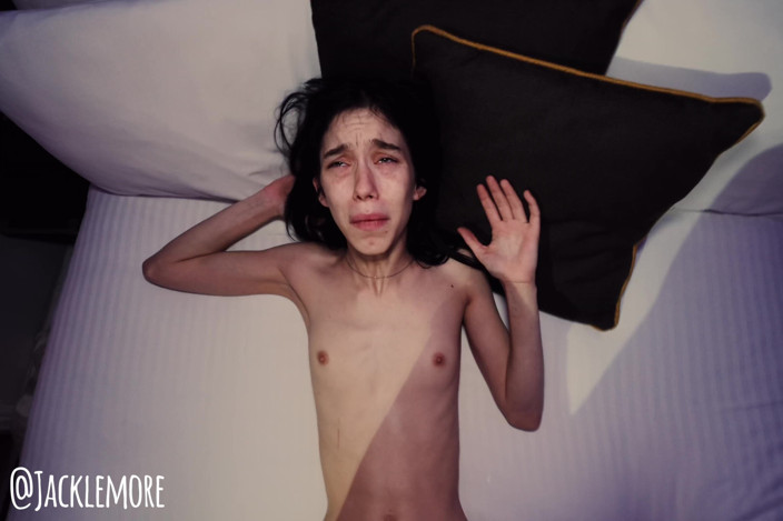 Jacklemore: Katie si cewek langsing 19 tahun dicrot di dalam sampai orgasme...