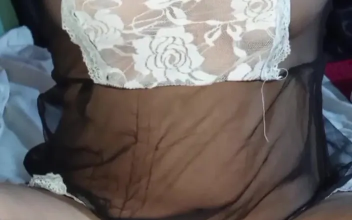 Atiqah jb: Cosplay come cameriera sexy