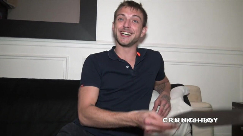 Gay fucked by surprise by straight friend: El gay Romantik follada a pelo por el heterosexual Ayden