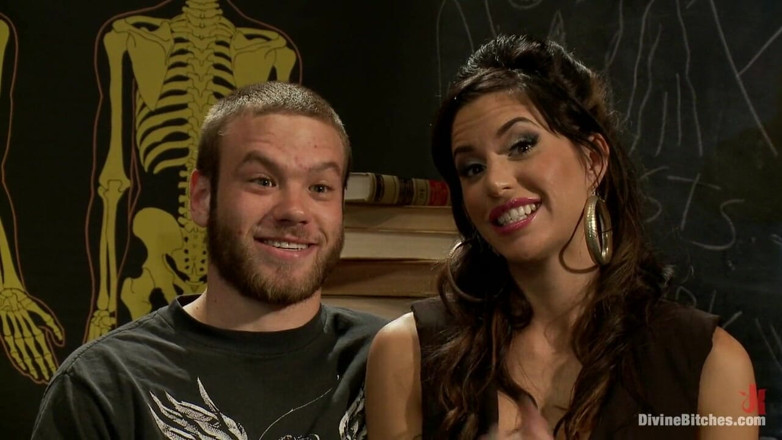 Divine Bitches by Kink: Gia scopando dimarco dà una mungitura della prostata così intensa...