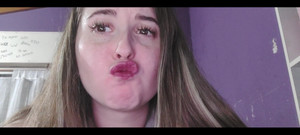 RavenHearth666VIP: Розовая губная помада перед выходом из дома