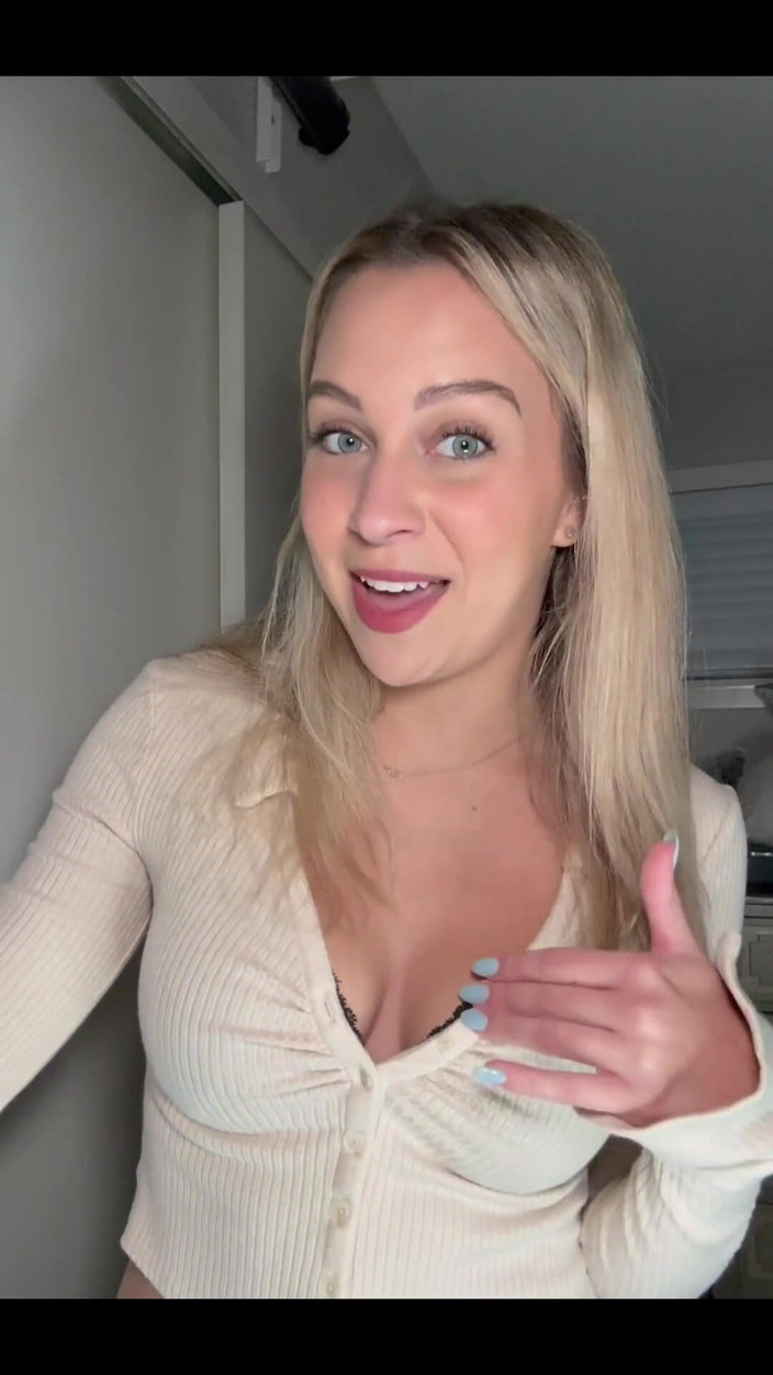 Tiffstreatsxoxo: I Am a Total Size Queen