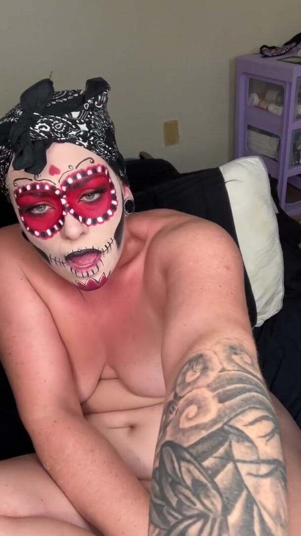Athena: Happy Halloween! Chubby pawg makeup artist plays with makeup brushes...