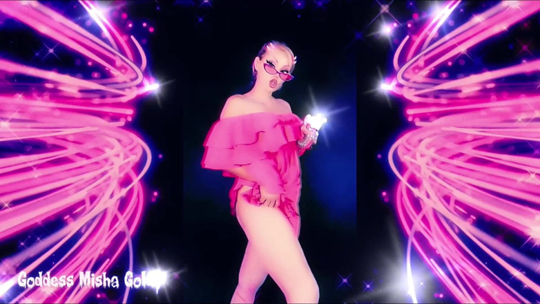 Goddess Misha Goldy: Jour pour enfin enfermer ta bite pathétique !