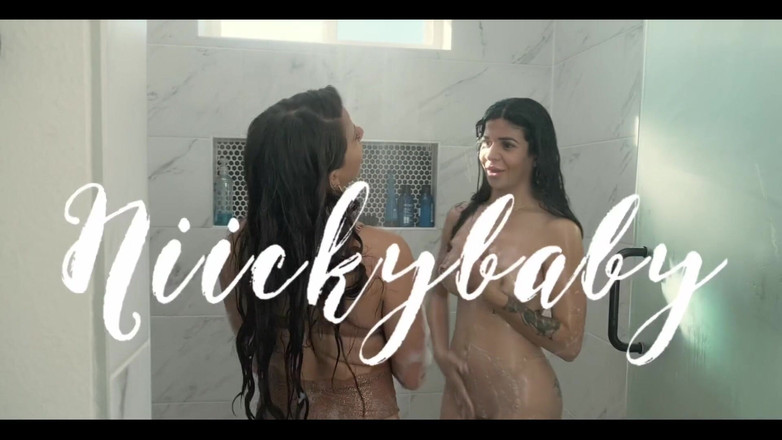 Jolla PR: वह मेरी पसंदीदा वेश्या है