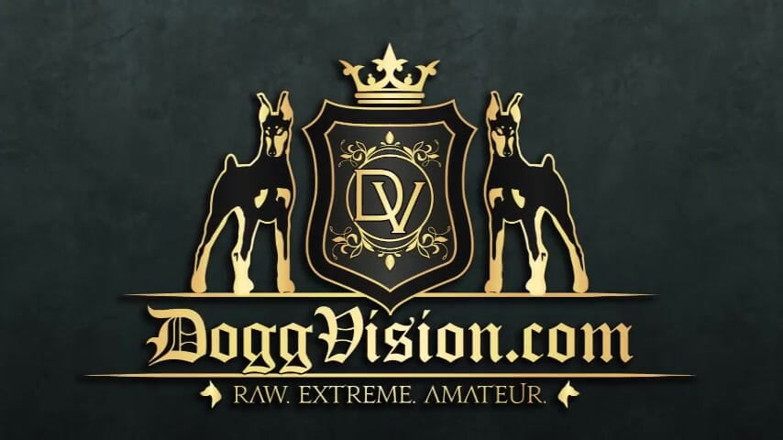 DoggVision: Большой черный член кончает 4 раза во время паровозика толстушки