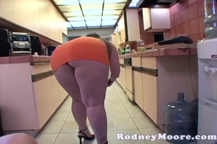 Scale Bustin Babes: Vintage BBW amateur fantasy bj