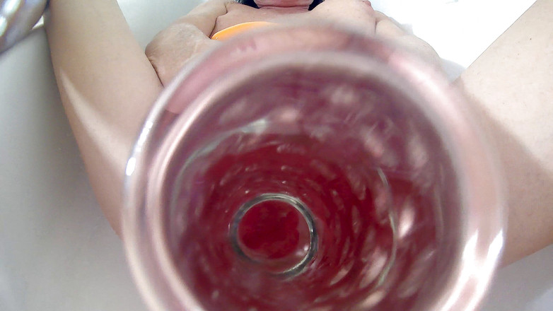 Lizzy Yum: Lizzy Yum 2022 #14 - 窥射假阳具和手术后阴道伸展