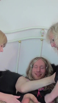 L'ora del gioco con il travestito katie