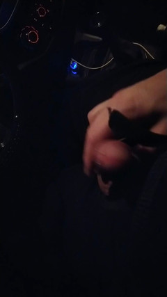 Guivideos: Punheta no carro