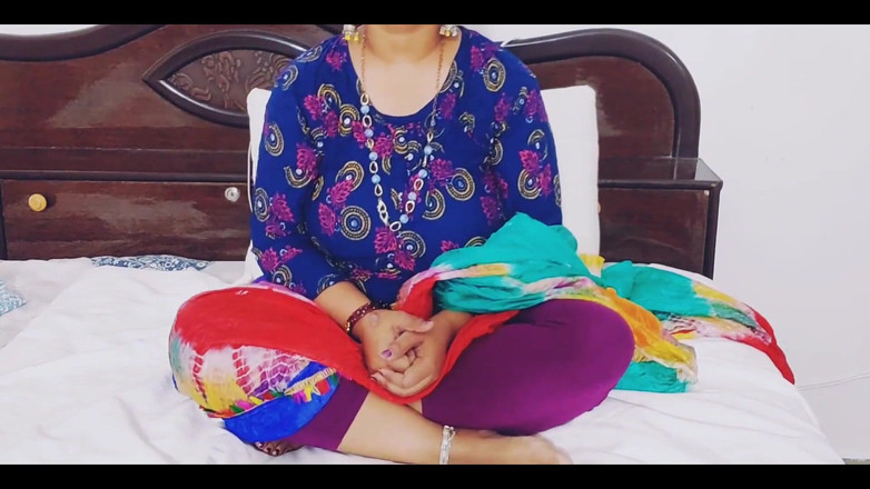 Hotty Jiya Sharmaa: Devar kam nach hause und fickt den indischen Bhabhi-sex mit...