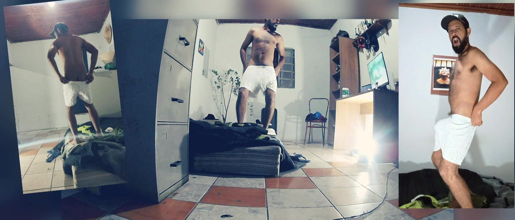 Stink HairyMale: Sunt excitată Aici