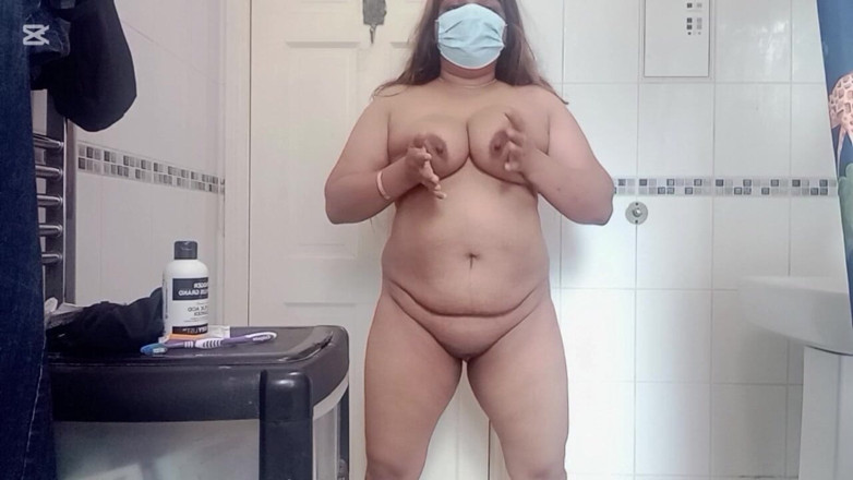 Randi Bhabi: Indiancă bhabhi, îmi scutur fundul singură acasă