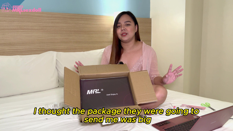AsianSharinami: Unboxing sexdocka och det här är första gången