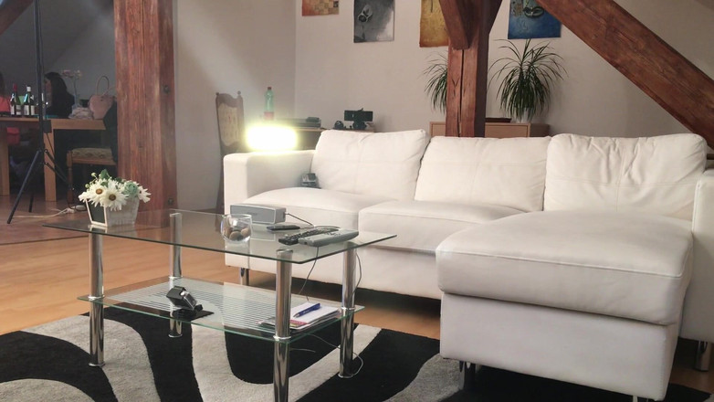 Leon Lambert Girls Twerk Parties CFNM: Oben-ohne-hausparty mit drei heißesten mädchen, ganz natürlichen dicken möpsen, einem...