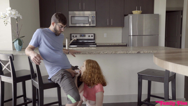 My family pies: Di balik pintu tertutup - s7e1