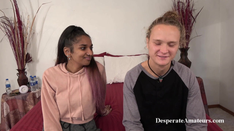 Media Originals: Les amateurs désespérés Pepper Hart et Kama Sultra, double trait