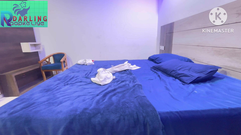 Rajjo darling: Indická hubená teenagerka šuká zezadu