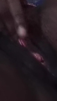 Nite time - masturbasi sendirian sambil fingering memek hitamku sampai muncrat
