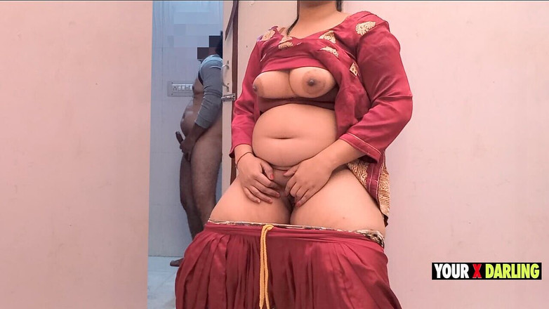 Jony Darling: Stiefmutter masturbiert vor seinem stiefsohn, während er auch im badezimmer...