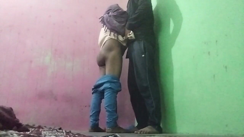 House stage: Apne dost ke evli kadın ko pel diya Hintli arkadaşlar...