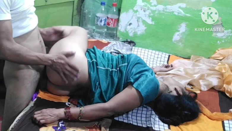 Saxesageth: Heet Indisch meisje en mooie sexy