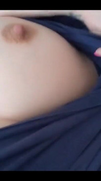 V škádlení nálady