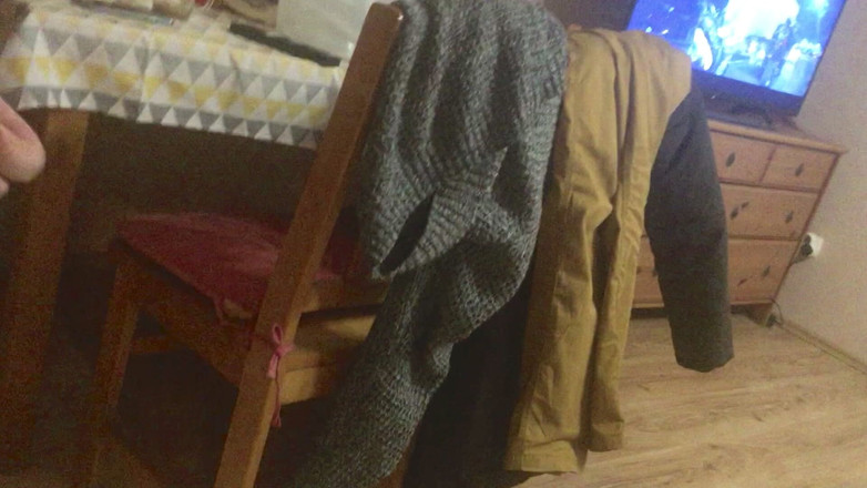 Megacute9999: Indonesiana in ginocchio succhia il cazzo