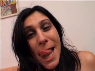 European Classics: Deliciosa morena cabalgando polla dura