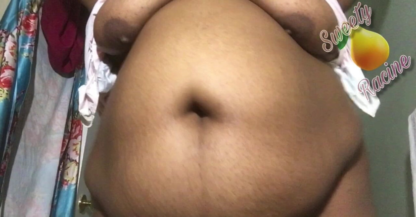 Sweety Racine: Culona muestra gran barriga