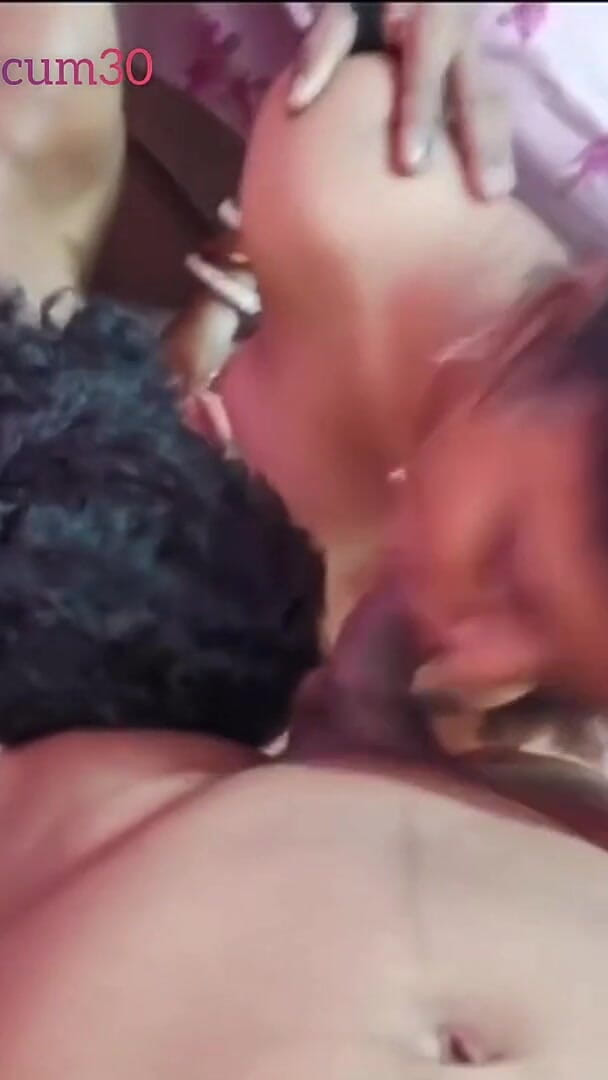 Hotcum30: Cewek sange ini dientot habis-habisan sama dua sekaligus