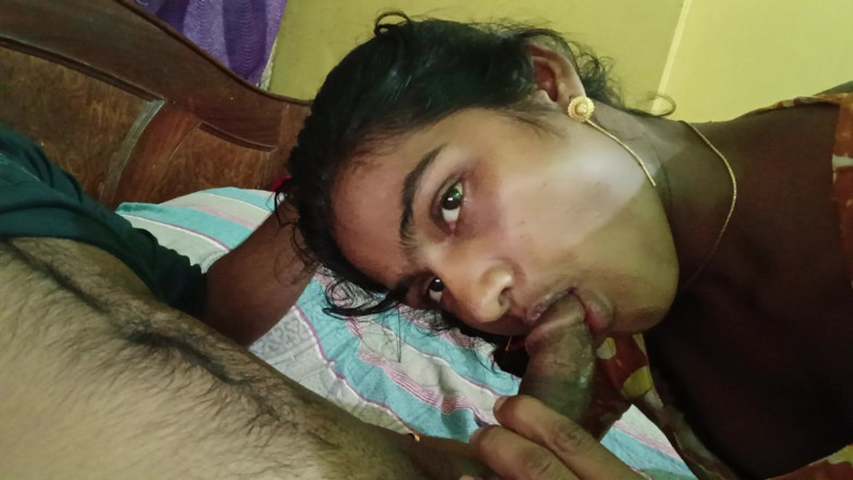 LateralChain349: Desi moglie indiana in abito giallo cavalca un cazzo - pompino...