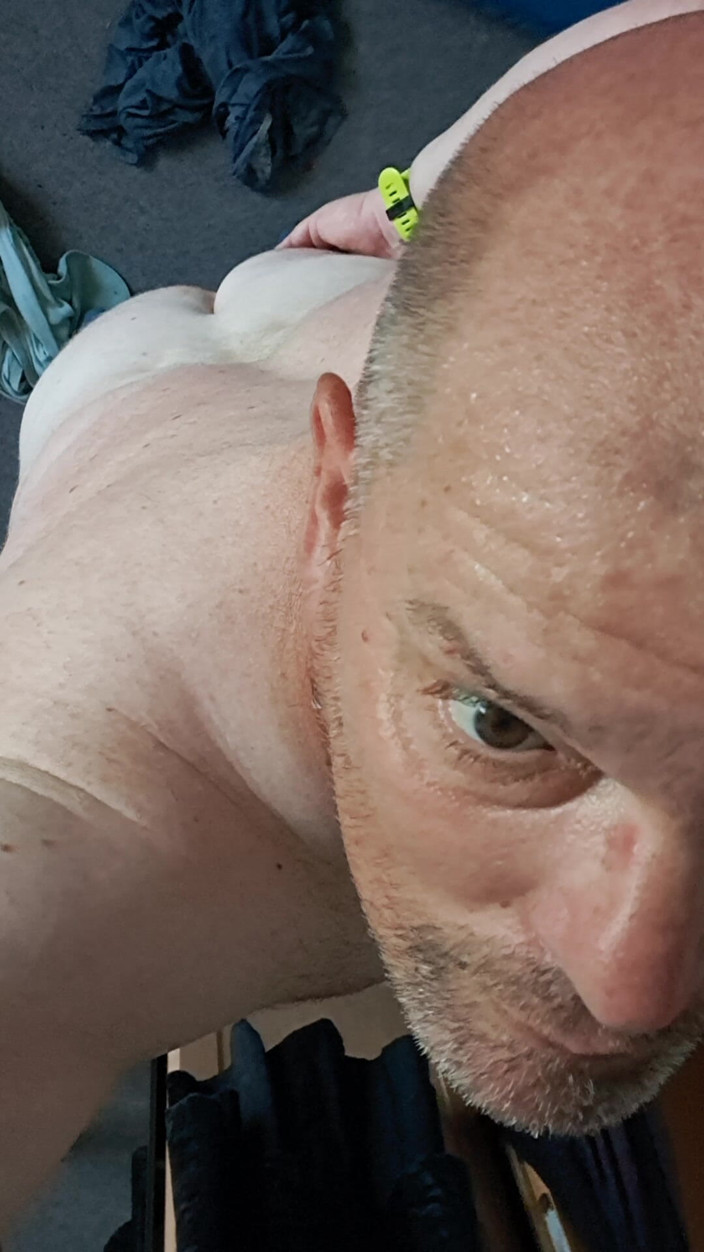 Fickspecht: Hot, Just Too Hot, Like the Bitch