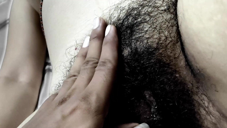 Roxy Janvi: Condiviso a letto con la sorellastra e scopata indiana desi...