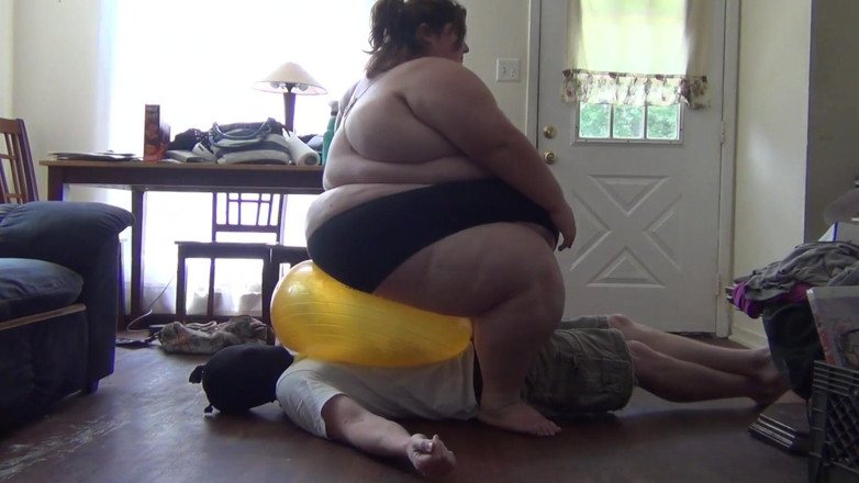 Full Weight Productions: La palla inarrestabile &amp; Miss GG